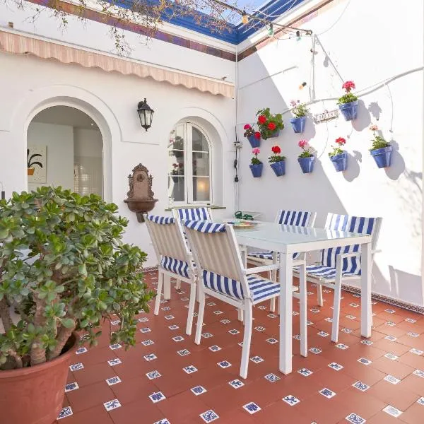Estudio luminoso cerca de la playa, hotel em Nerja
