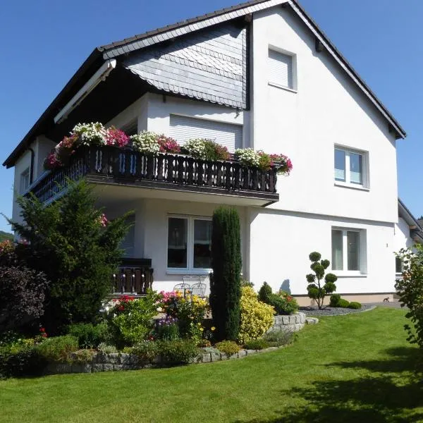 Ferienwohnung Waltraud, hotel em Brilon