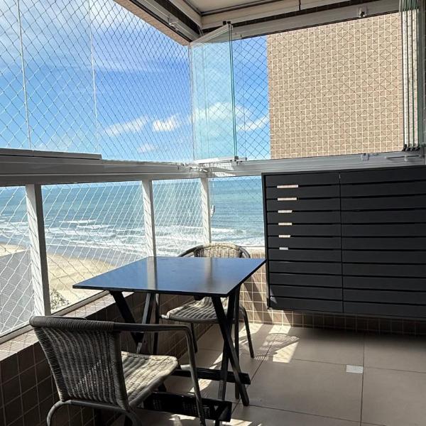 Apartamento em Promoção Pé na Areia com Churrasqueira Carvão e Wi Fi Grátis