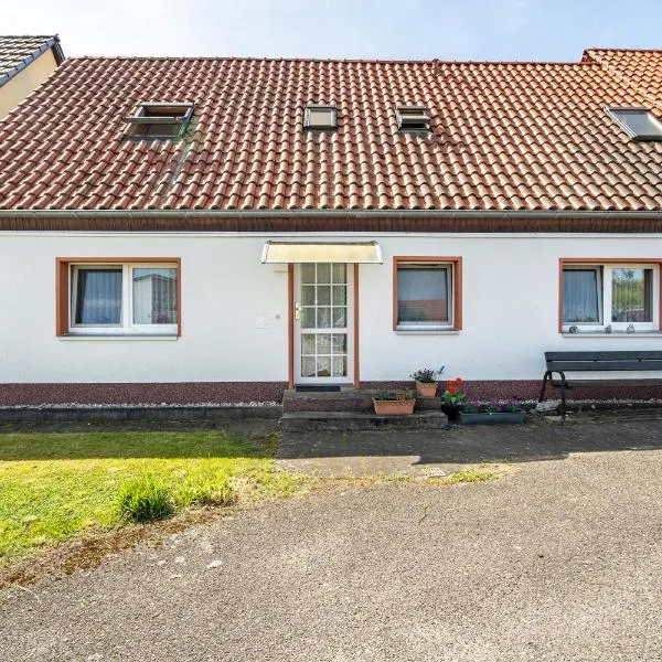 Ferienwohnungen in Starsow, hotel v destinácii Mirow