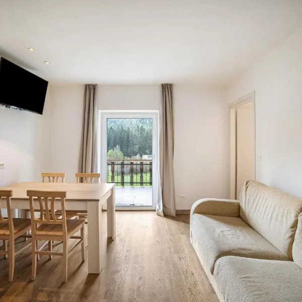 Silbernagl sonnig mit Gartenblick, khách sạn ở Issengo