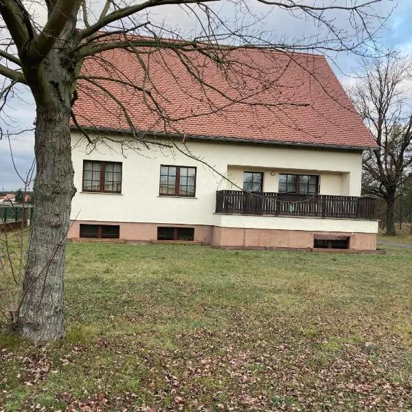Ferienwohnungen am Louisenteich, hotel en Frauendorf
