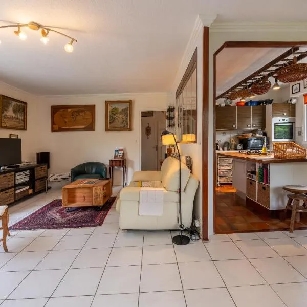 Ty Clafout wifi parking, Hotel in Saint-Nolff