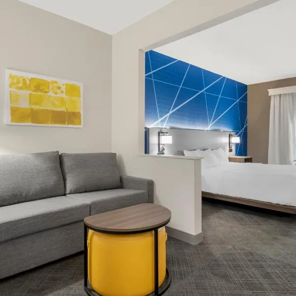 Comfort Suites Fort Wayne North، فندق في فورت واين