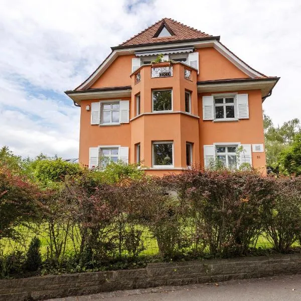 Rotes Haus über den Weinbergen, Hotel in Konstanz