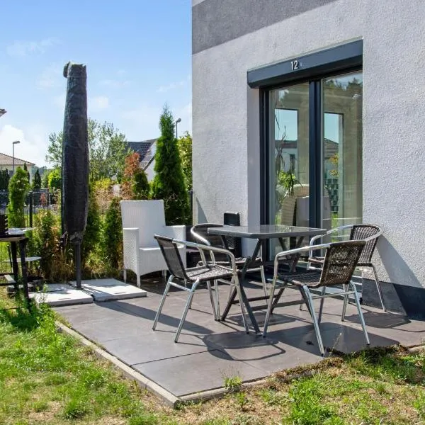 Luxusvilla Neubau 2, hotel i Oberasbach