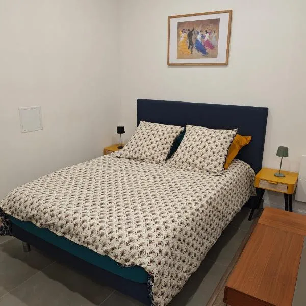 La Maison de violette meublé classé 3 étoiles, Hotel in Montdidier