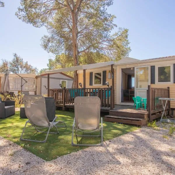 Mobilhome Oasis village Puget, hotel v destinácii Puget-sur Argens