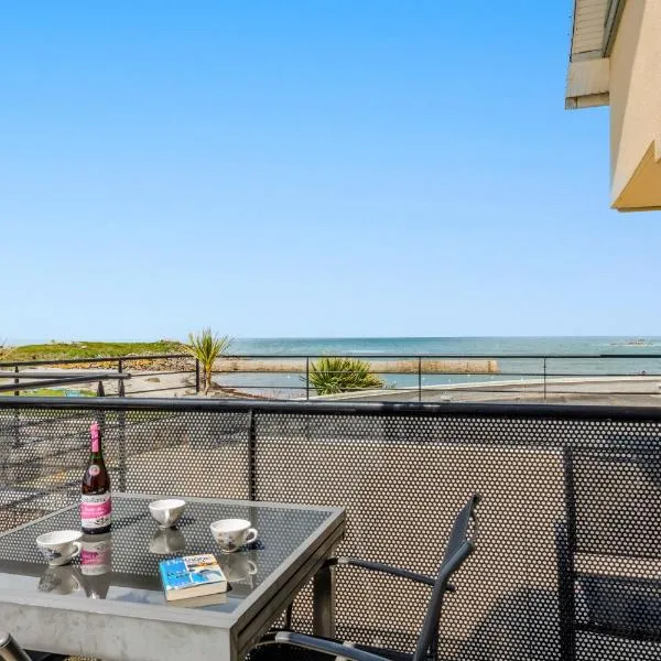 Appartement vue mer - plage à 30m, hotel v destinaci Cléder