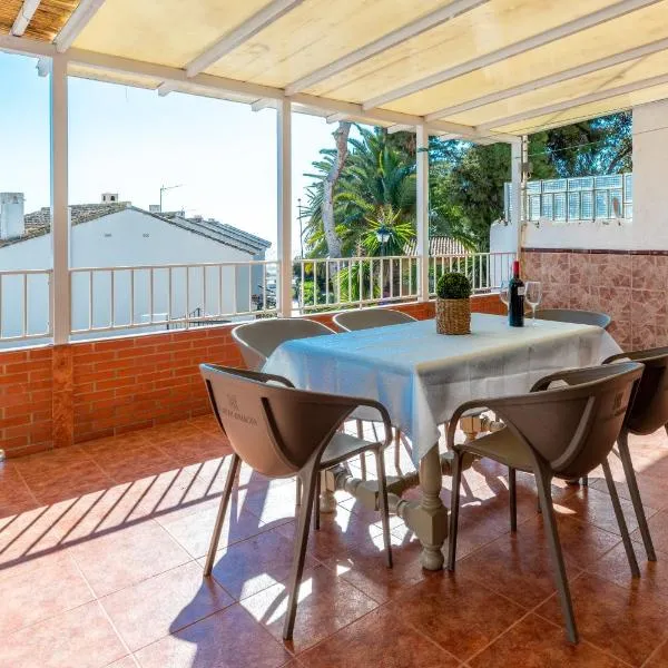 Casa Pepe junto al mar: Benajarafe'de bir otel