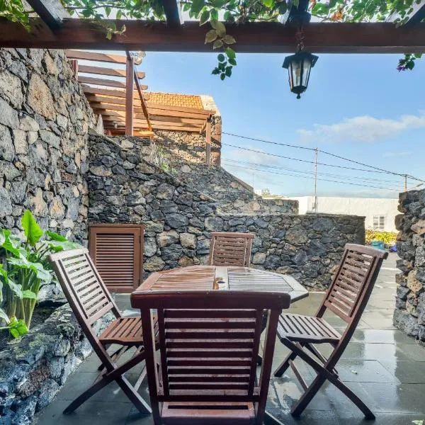 El Almendro, hotel u gradu Tesbabo