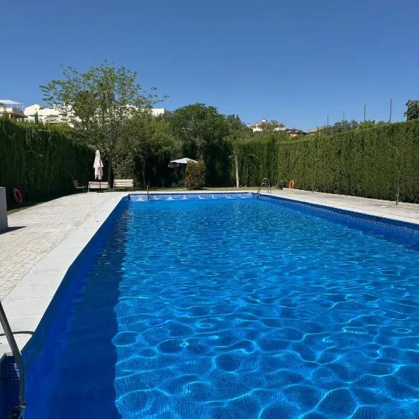 Comodidad cerca del centro Granada, hotel v destinácii Albolote