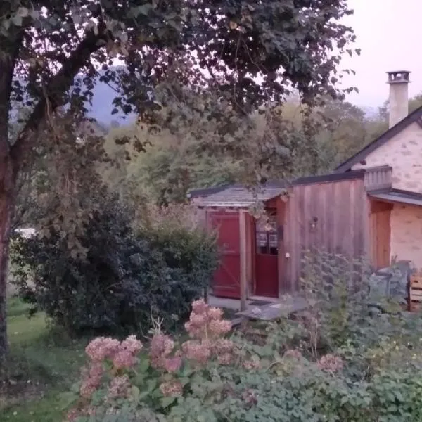 Bergerie Avec Vue Pyrénées, hotel din Peyrouse