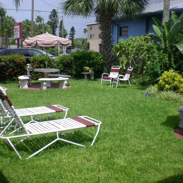 Carousel Suites -Redington Shores, hotel in Redington Shores