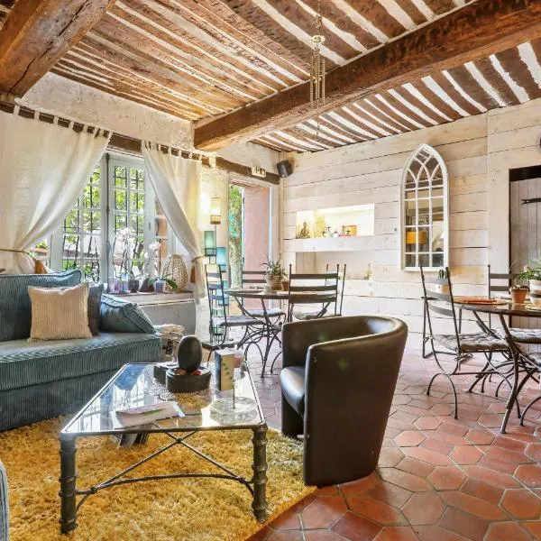 Restaurant Le Château, Hotel in Châteaudouble