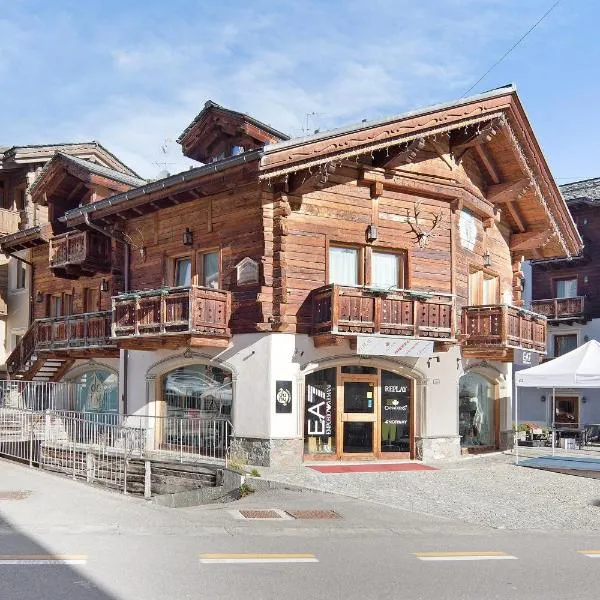 Chalet Picchio Quadrilocale, hotel a Livigno