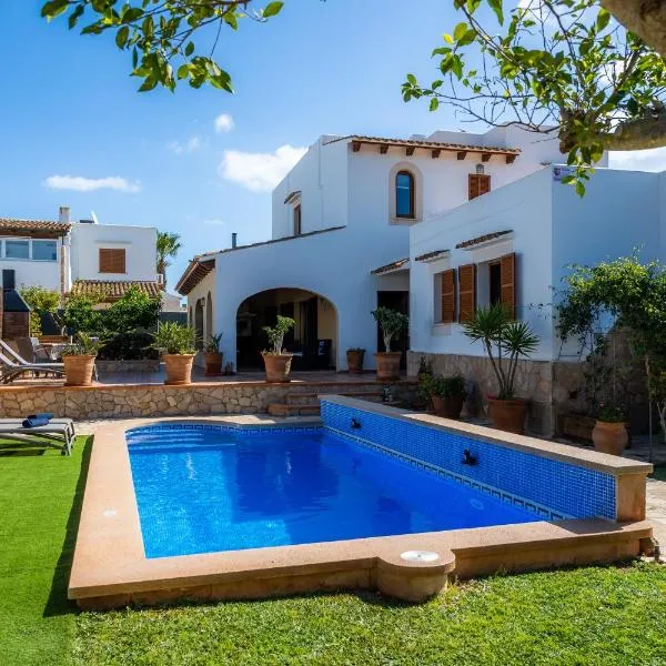 Villa Dos Estels, hotel a Cala d'Or