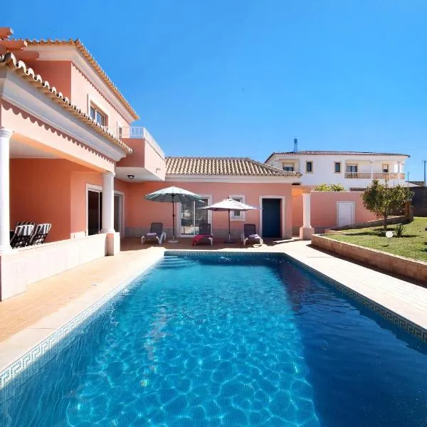 Casa Tulipas, Hotel in Loulé