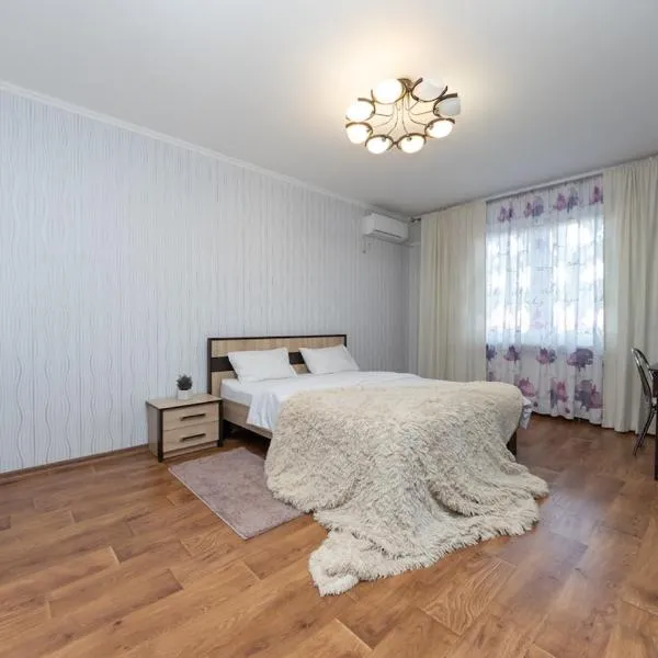 Apartment near VDNG 18010, hotel i Kyiv