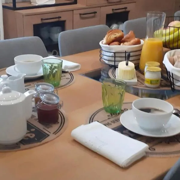 Chambres Opaline et Embellie, hotell i Marennes
