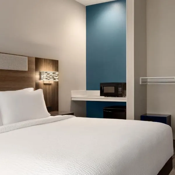 Holiday Inn Express Hotel & Suites Edmond by IHG, hotell i Edmond