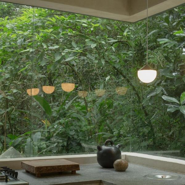 MIRA - Casa Pedra - design minimal na beira da cachoeira - Foto 3