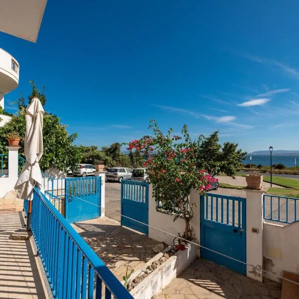 Casa Vacanze 21 Aprile - T, hotell i Calasetta