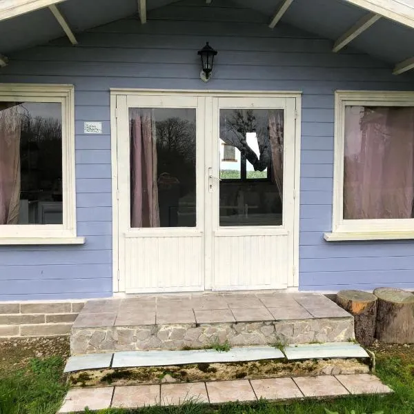 Trouan-le-Grand에 위치한 호텔 Les Chalets de Babeth et Cathy