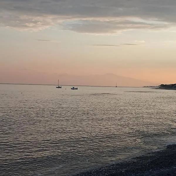 Casa Azzurra 56, hotelli kohteessa Bova Marina