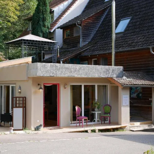 Haus Der Malerin Andrea Gawaz, hotel di Mullheim