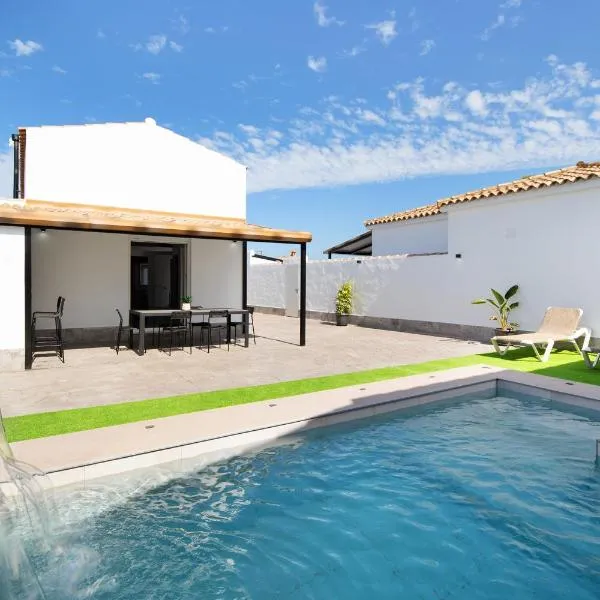 Alce piscina climatizada, hotel in Chiclana de la Frontera