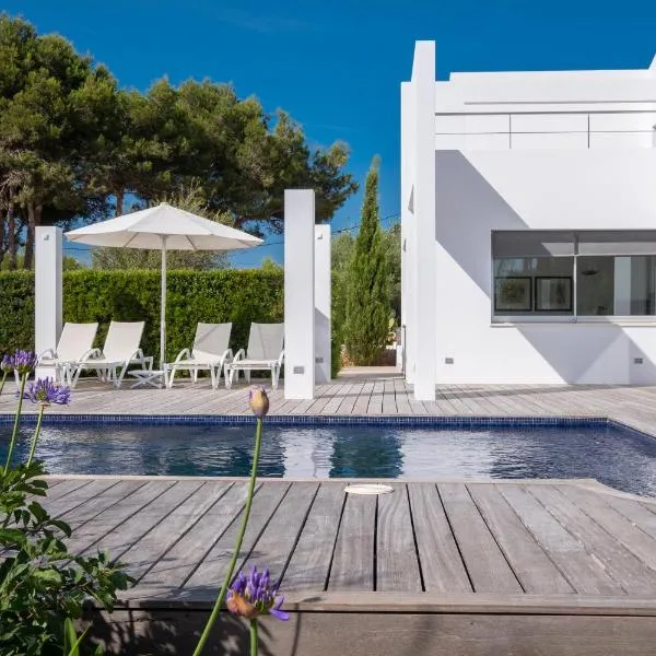Villa Xipell 9, hotel Cala Santandriában