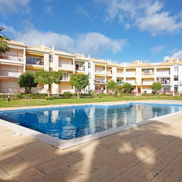 Columbus Beach Apartment, hotel in Quarteira
