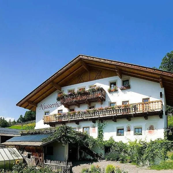 Ferienwohnung Aster Nusserhof, hotel u gradu Avelengo