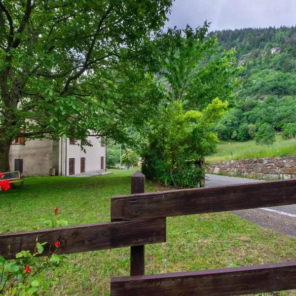 Luéisch Ketschu near Gressoney, хотел в Issime