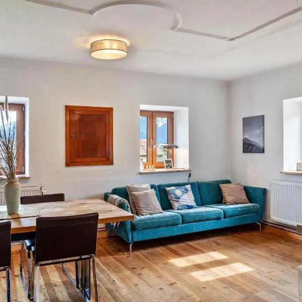 Kärntner Bauernhaus in Panoramalage, hotel a Kötschach