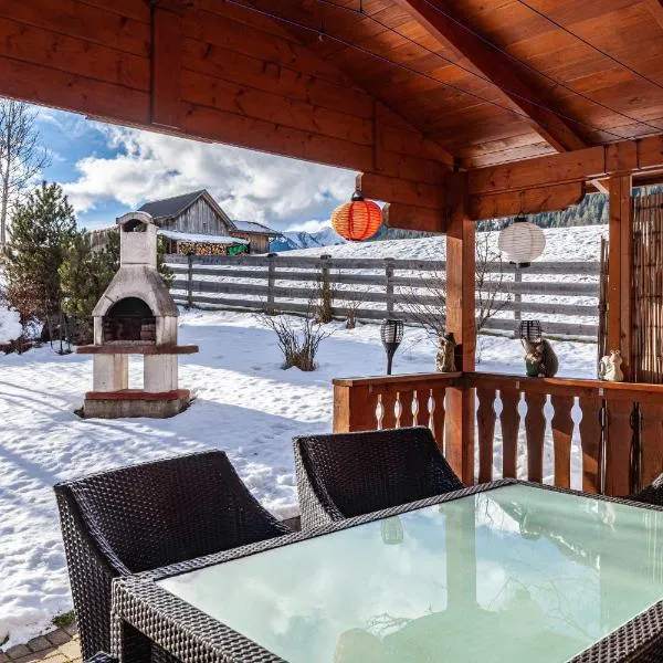 Ferienhaus Wechner، فندق في Häselgehr