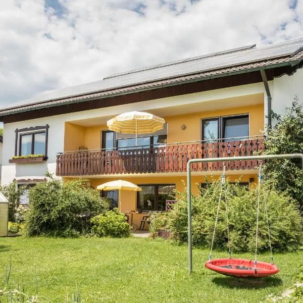Bett und Frühstück bei Gertrud, khách sạn ở Hergensweiler