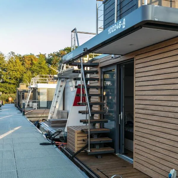 Hausboot Joana, hotel a Zehdenick