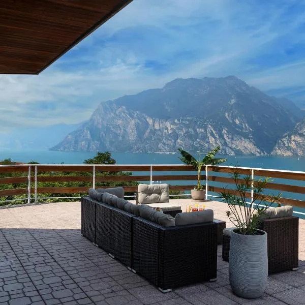 Panorama Apartment 180 mq, hotel u gradu Nago-Torbole