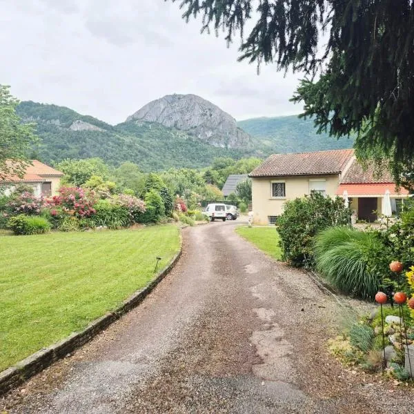 Gîtes le Clos des Pradals, hotel a Tarascon-sur-Ariège