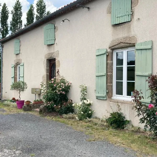 Castanea, Chambres d'Hôtes, хотел в Лез Епес