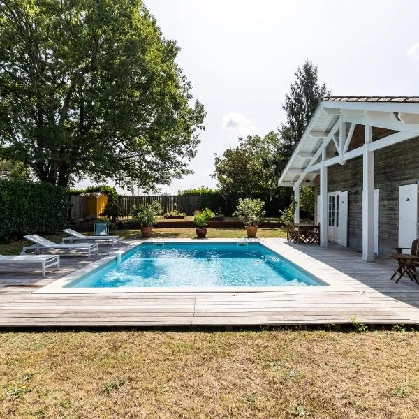 La Maison Des Voyages, hotel din Saint-Aubin-de-Branne