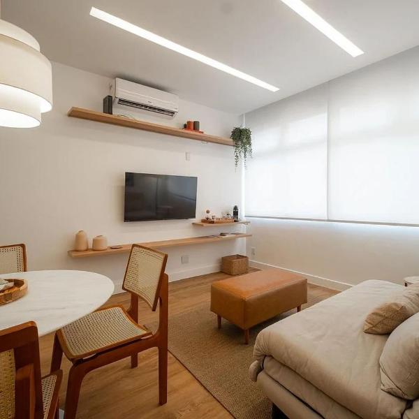 Apartamento recém reformado no Leblon
