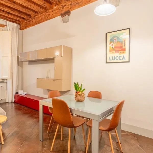 Apartment San Giorgio A - Lucca: Lucca şehrinde bir otel