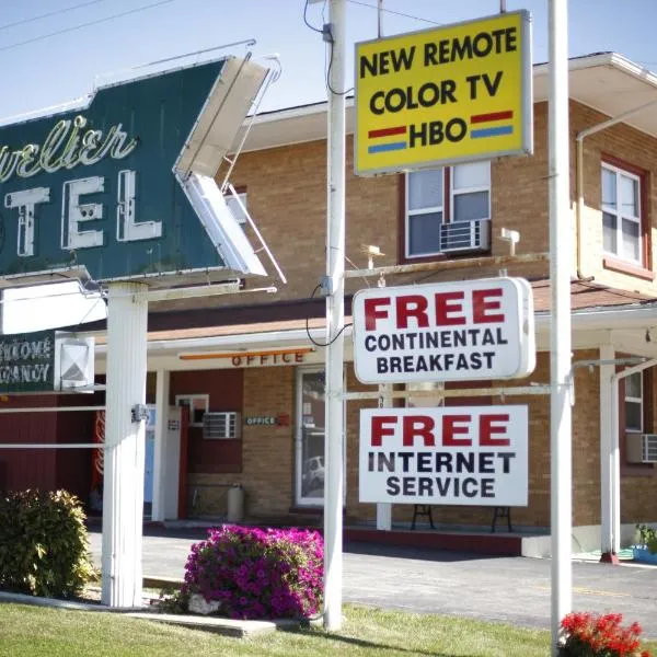 Travelier Motel โรงแรมในMacon