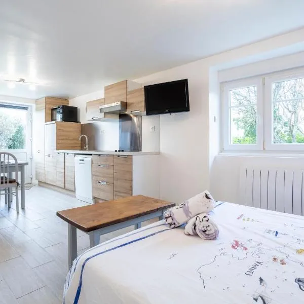 T2 avec jardin 1,2km de la plage, hotel i Bénodet