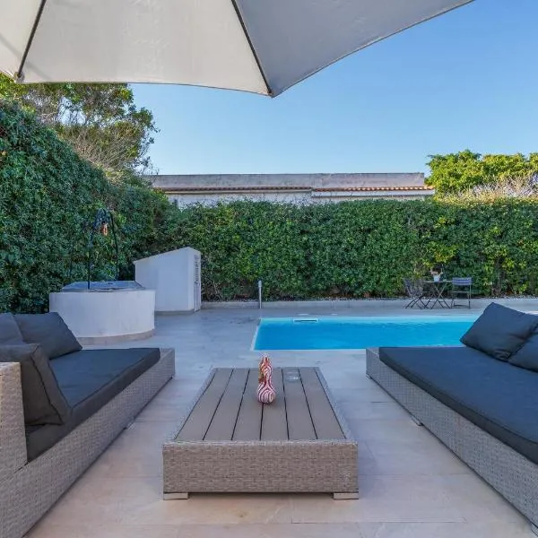 Villa Gioia 400m from the beach, Hotel in Syrakus