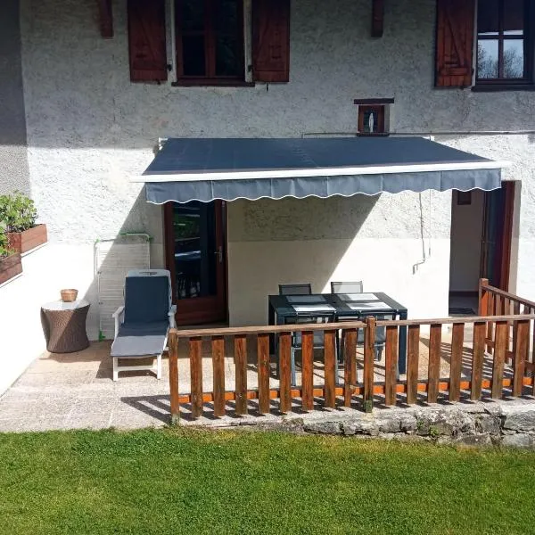 Le Chavannaclub, מלון באלבאר