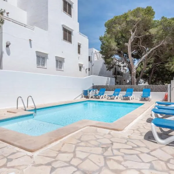 Apartamentos Karin 2ºe, hotel sa Cala D´Or
